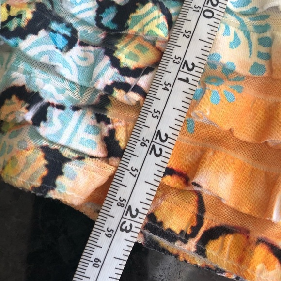 MCM butterfly Top with layered ruffles size Petite Medium - Picture 7 of 7